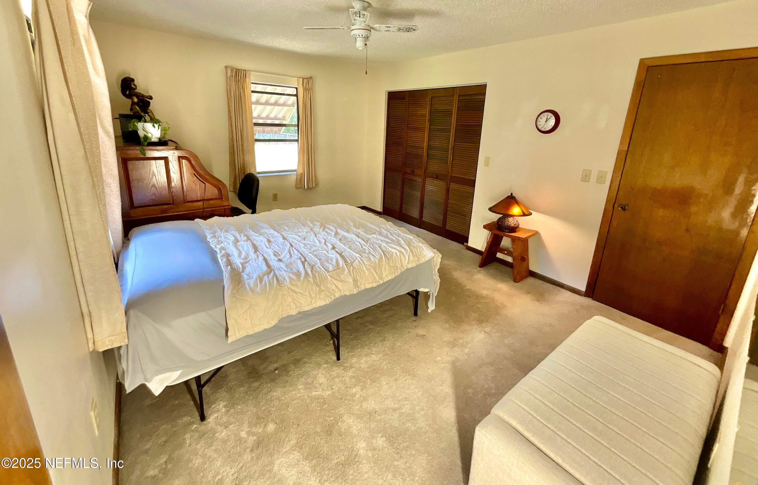 Photo 14 of 137 OAK Circle, Interlachen, FL 32148
