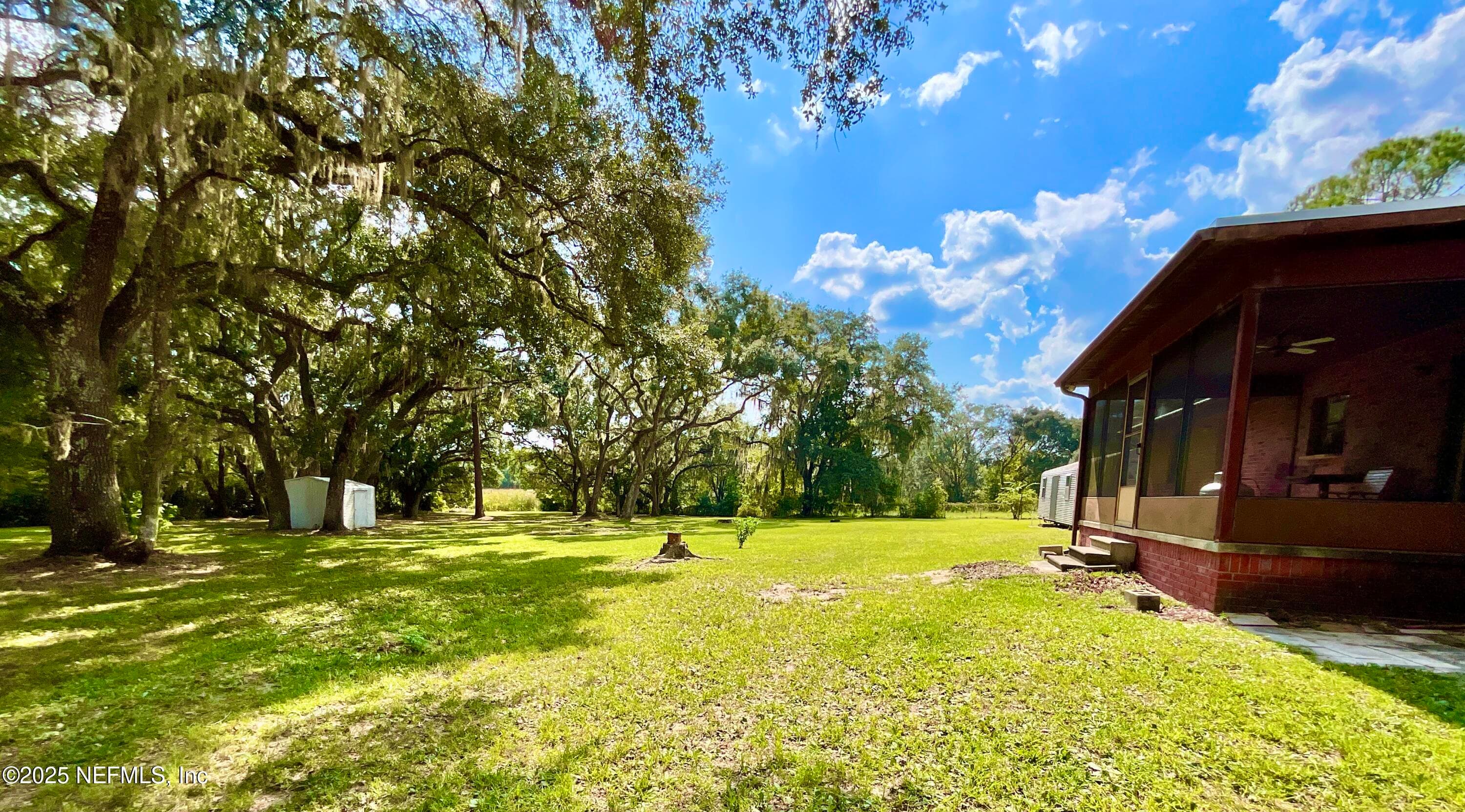 Photo 28 of 137 OAK Circle, Interlachen, FL 32148