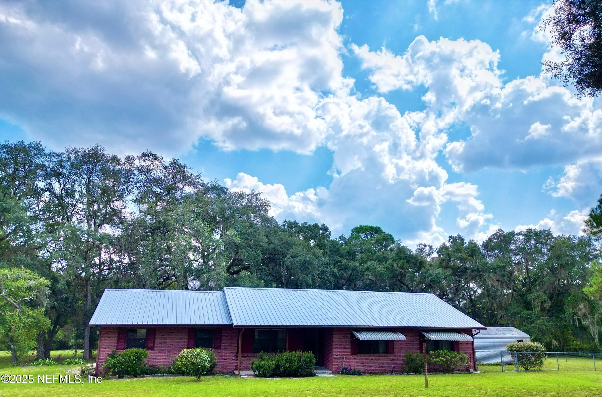 Photo 48 of 137 OAK Circle, Interlachen, FL 32148