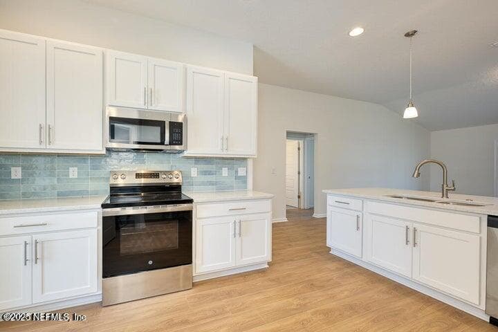 Photo 3 of 177 NORTHSIDE Drive N, Jacksonville, FL 32218