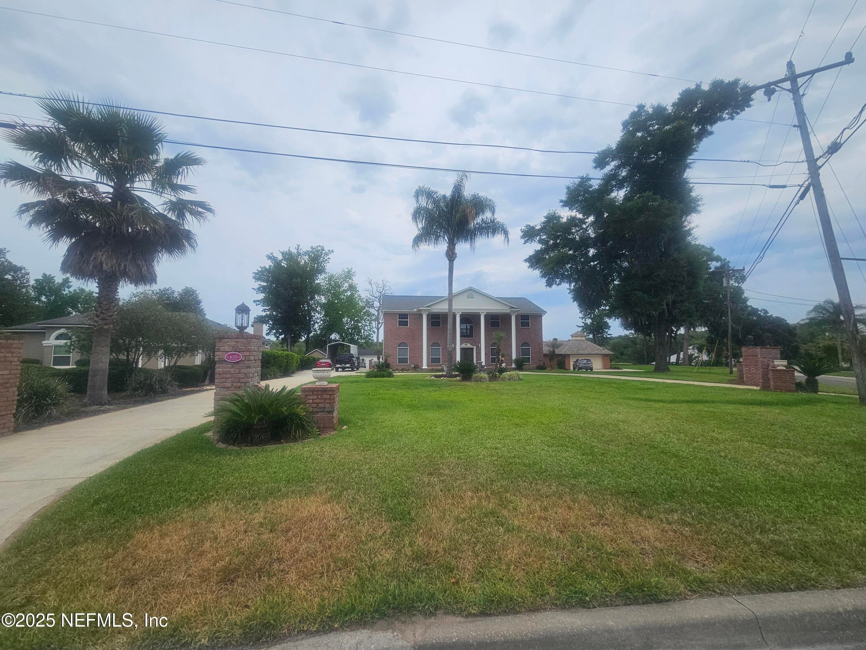 Front view, Large Circular Driveway — 435 LAKE ASBURY Drive, Green Cove Springs, FL 32043