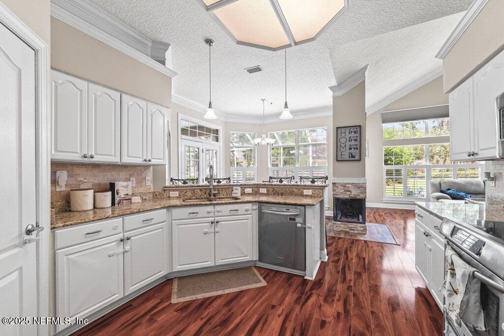 Photo 9 of 729 CHERRY GROVE Road, Orange Park, FL 32073