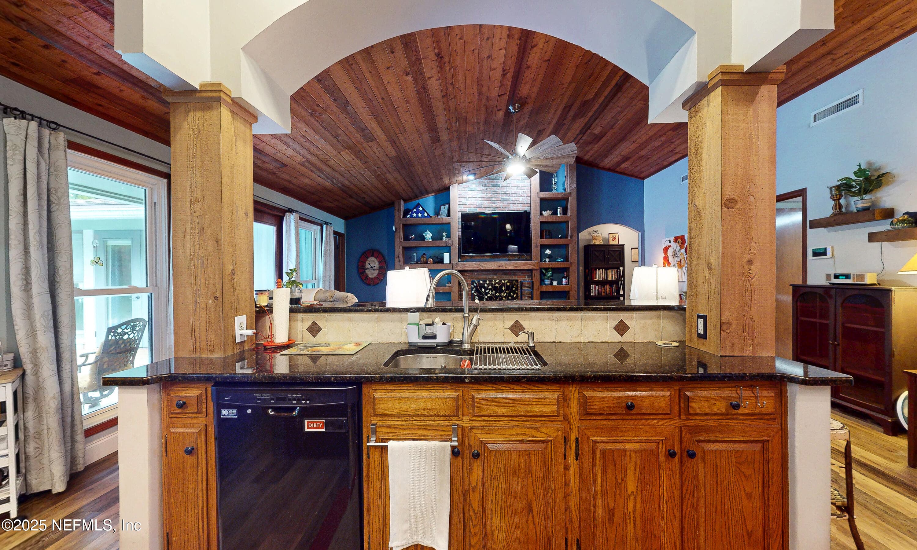 Kitchen overlooking the family room. — 2860 RAVINES Road, Middleburg, FL 32068