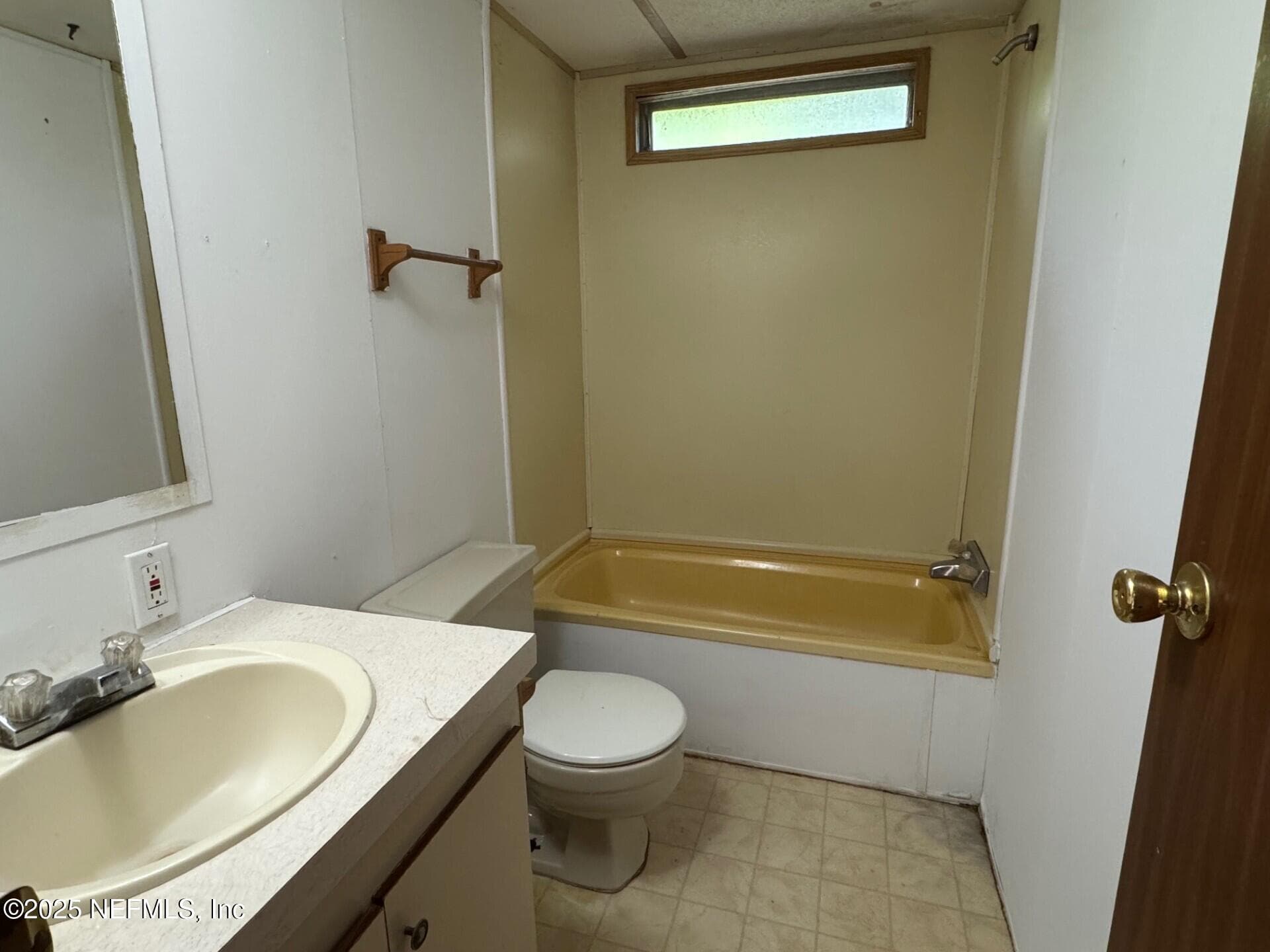 Photo 11 of 910 OFARRELL Avenue, Interlachen, FL 32148