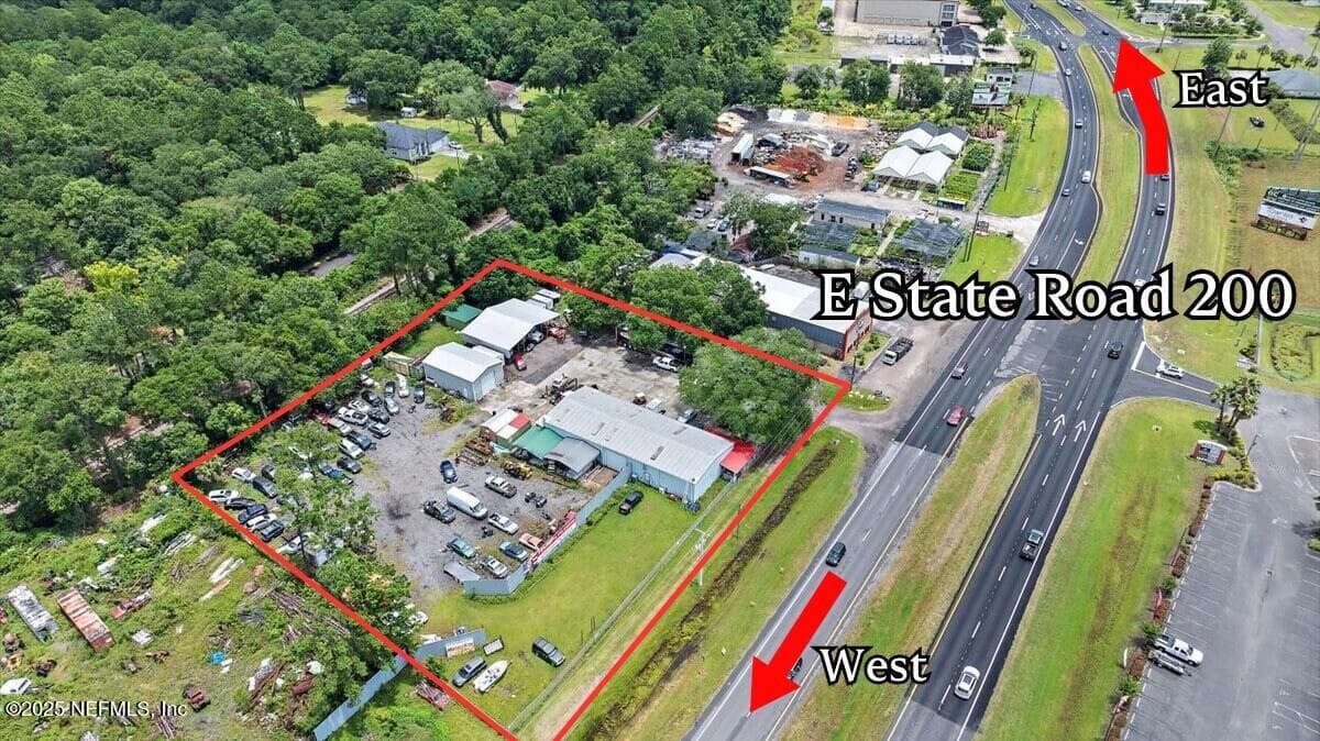 Photo 2 of 474379 E STATE RD 200, Fernandina Beach, FL 32034