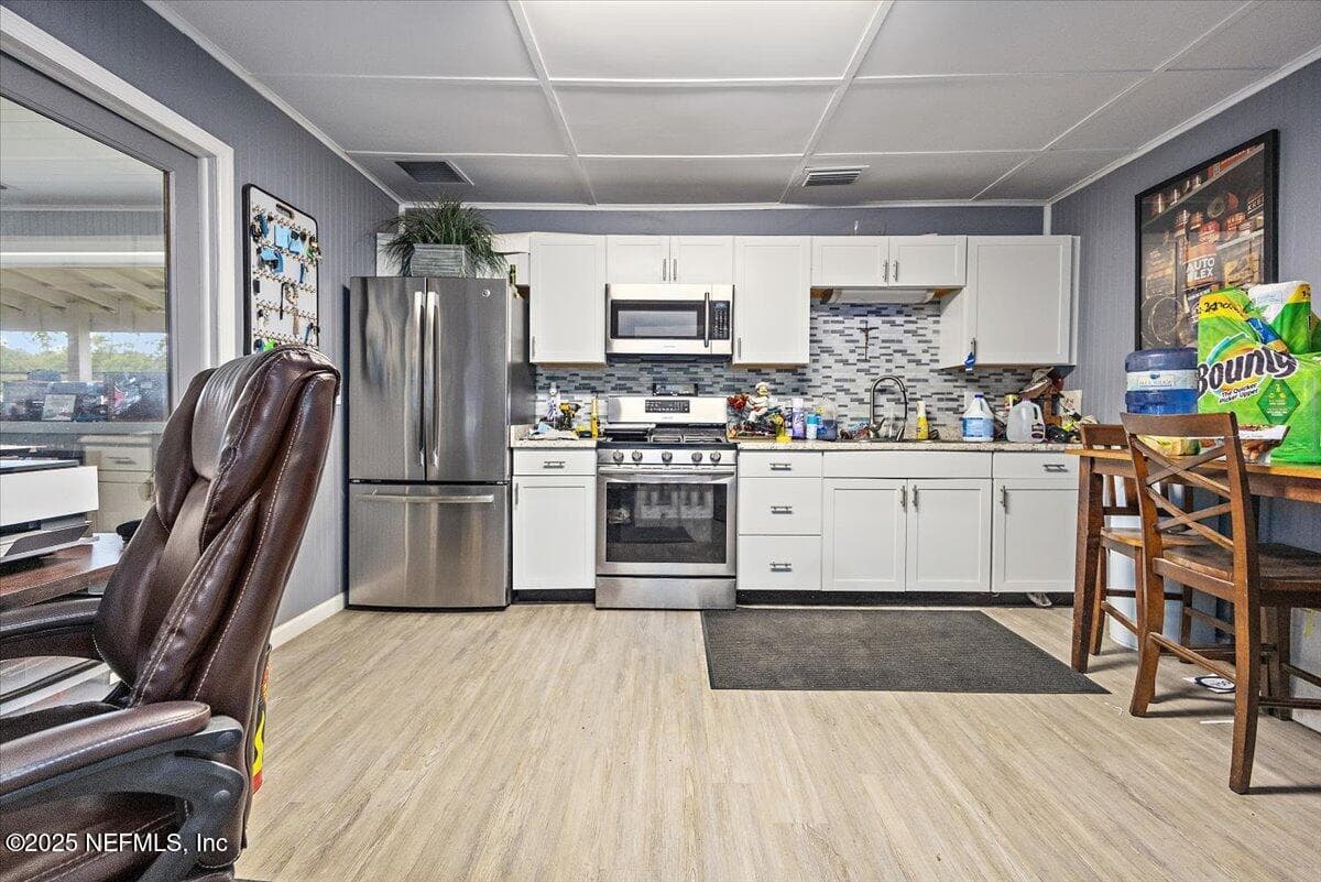 Photo 8 of 474379 E STATE RD 200, Fernandina Beach, FL 32034