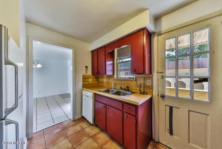Photo 8 of 1713 EL CAMINO Road 7, Jacksonville, FL 32216