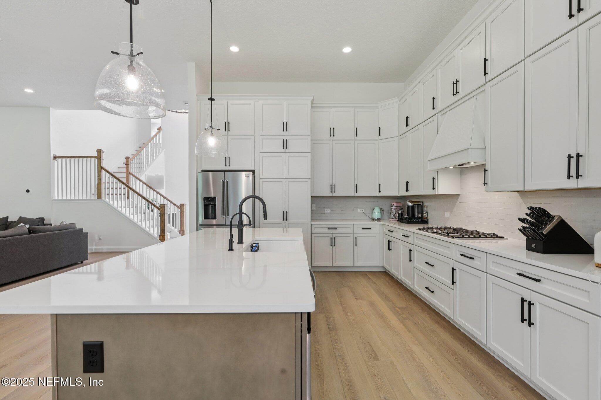 Elegant flow in the kitchen - great for get togethers! — 3089 SPIRO Circle, Jacksonville, FL 32246