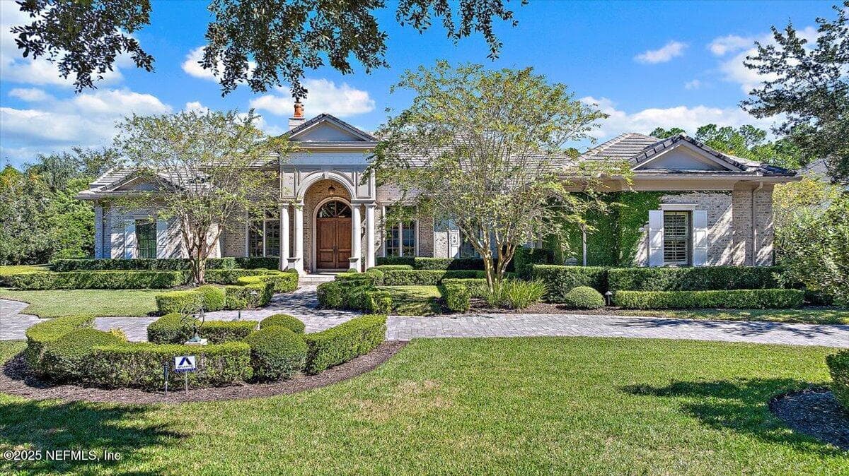 Photo 3 of 5367 CHANDLER BEND Drive, Jacksonville, FL 32224