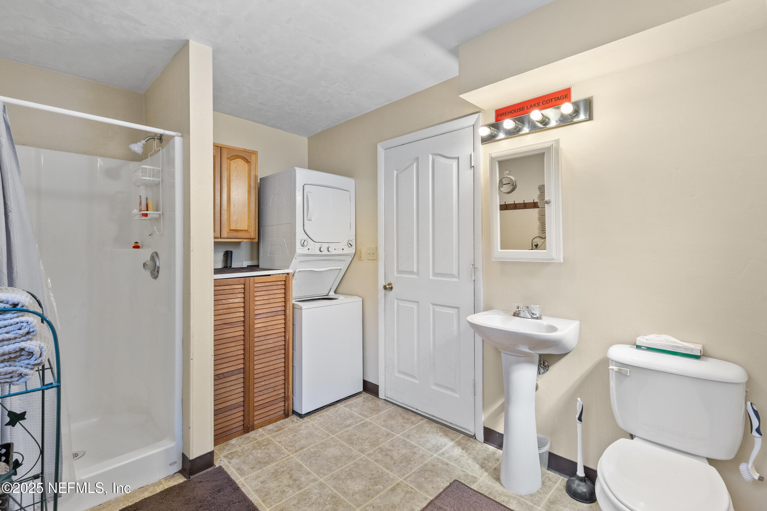 Cottage — 6441 BAKER Road, Keystone Heights, FL 32656