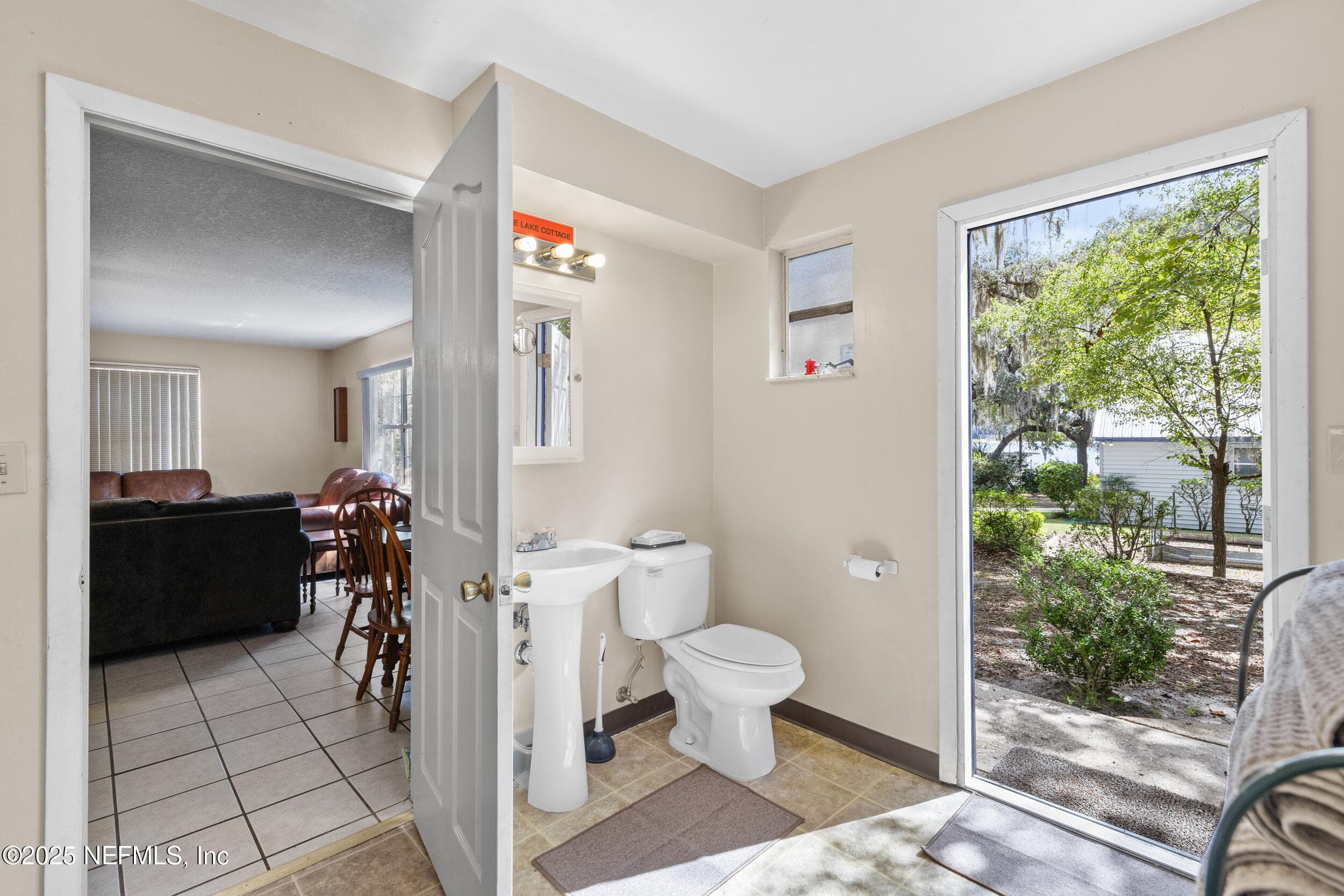 Cottage — 6441 BAKER Road, Keystone Heights, FL 32656