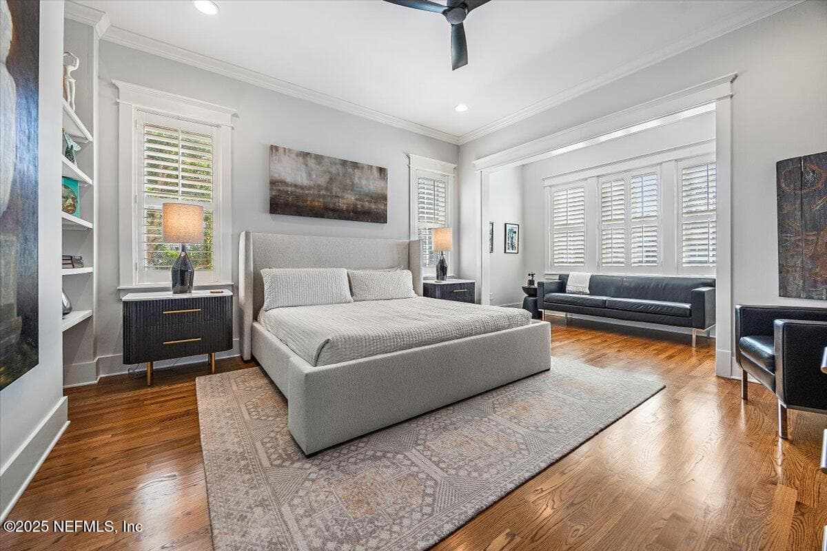 Conveniently located on first floor — 2743 GREEN BAY Lane, Jacksonville, FL 32207