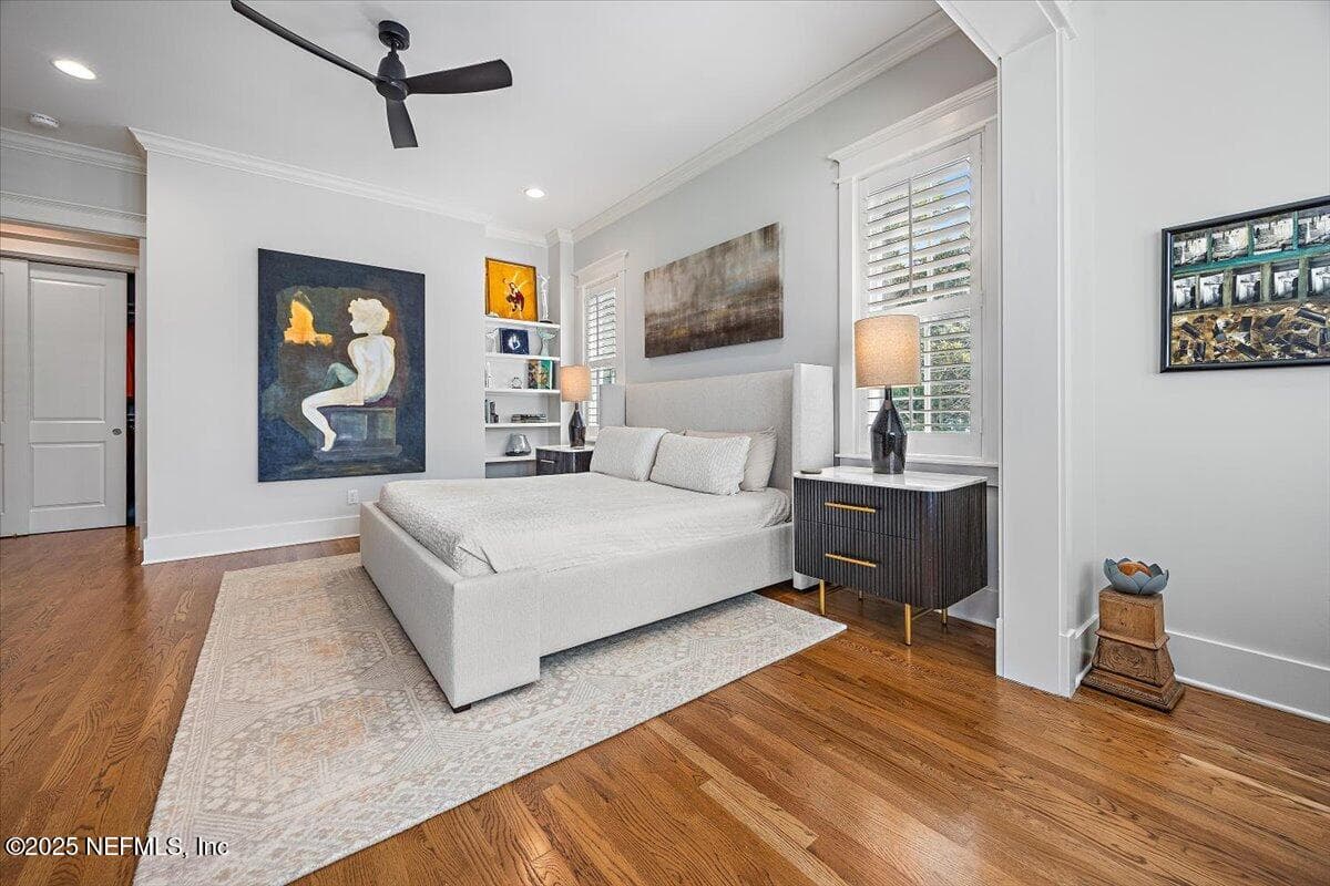 Large primary bedroom with sitting area — 2743 GREEN BAY Lane, Jacksonville, FL 32207