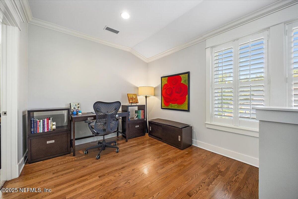 Located on the 2nd floor — 2743 GREEN BAY Lane, Jacksonville, FL 32207