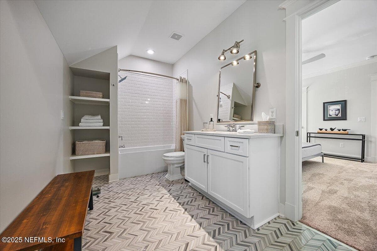 Beautiful marble bathroom- practically brand new! — 2743 GREEN BAY Lane, Jacksonville, FL 32207