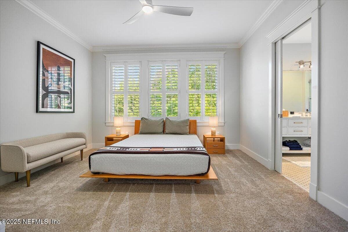 Third bedroom with Jack and Jill bathroom that also features a large, walk-in closet — 2743 GREEN BAY Lane, Jacksonville, FL 32207