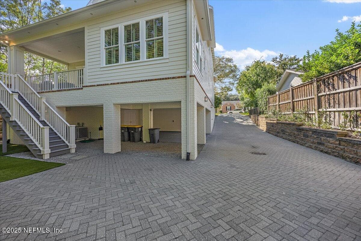 Beautiful herringbone pavers & ample parking — 2743 GREEN BAY Lane, Jacksonville, FL 32207
