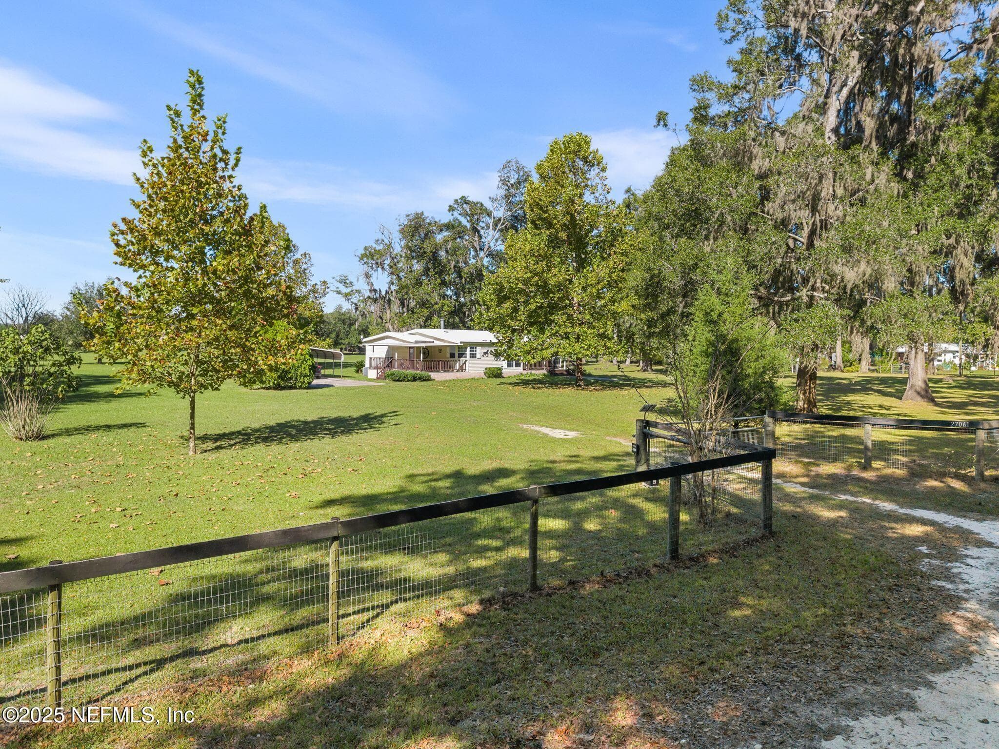 Photo 10 of 27061 29TH Road, Branford, FL 32008