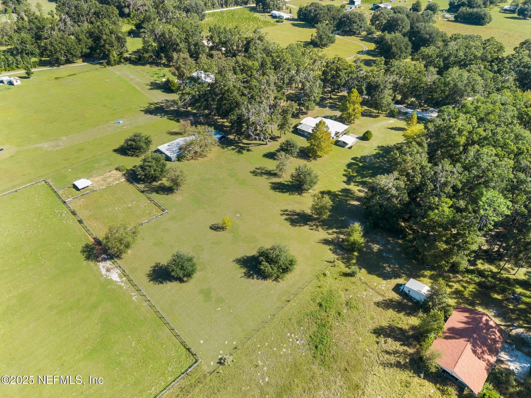Photo 2 of 27061 29TH Road, Branford, FL 32008