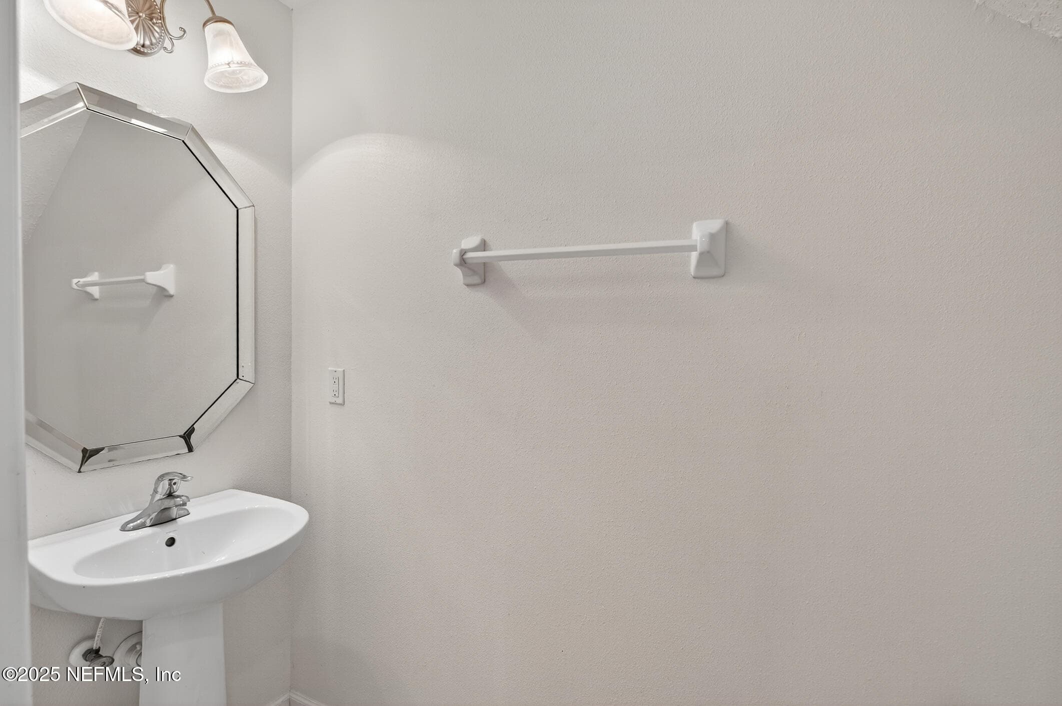 Photo 7 of 3880 BUCKTHORNE Drive C, Orange Park, FL 32065