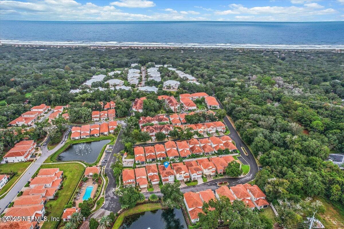 10 min walk to the beach. — 96014 ENCLAVE Manor, Fernandina Beach, FL 32034