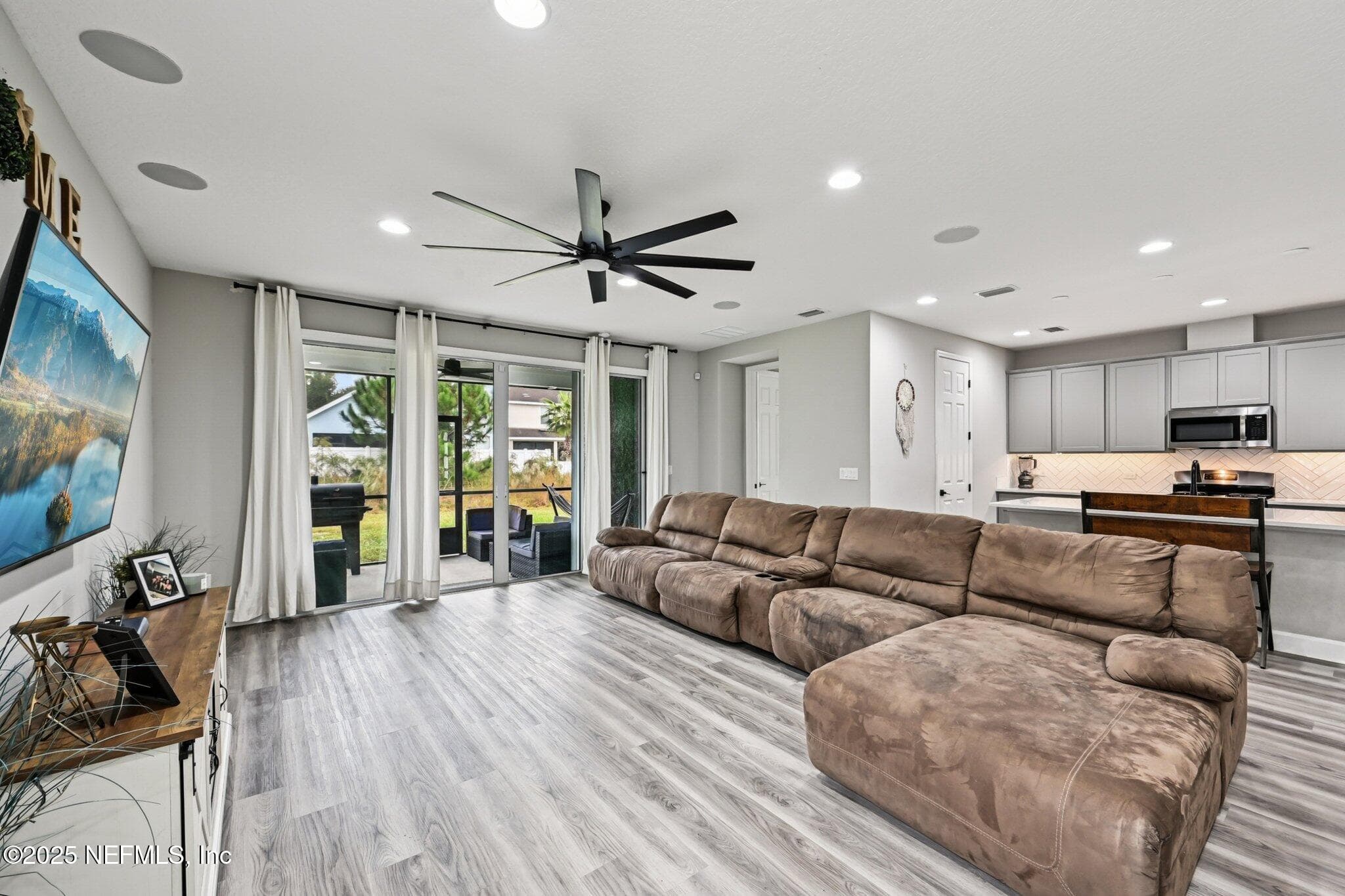 Photo 14 of 1847 AMBERLY Drive, Middleburg, FL 32068