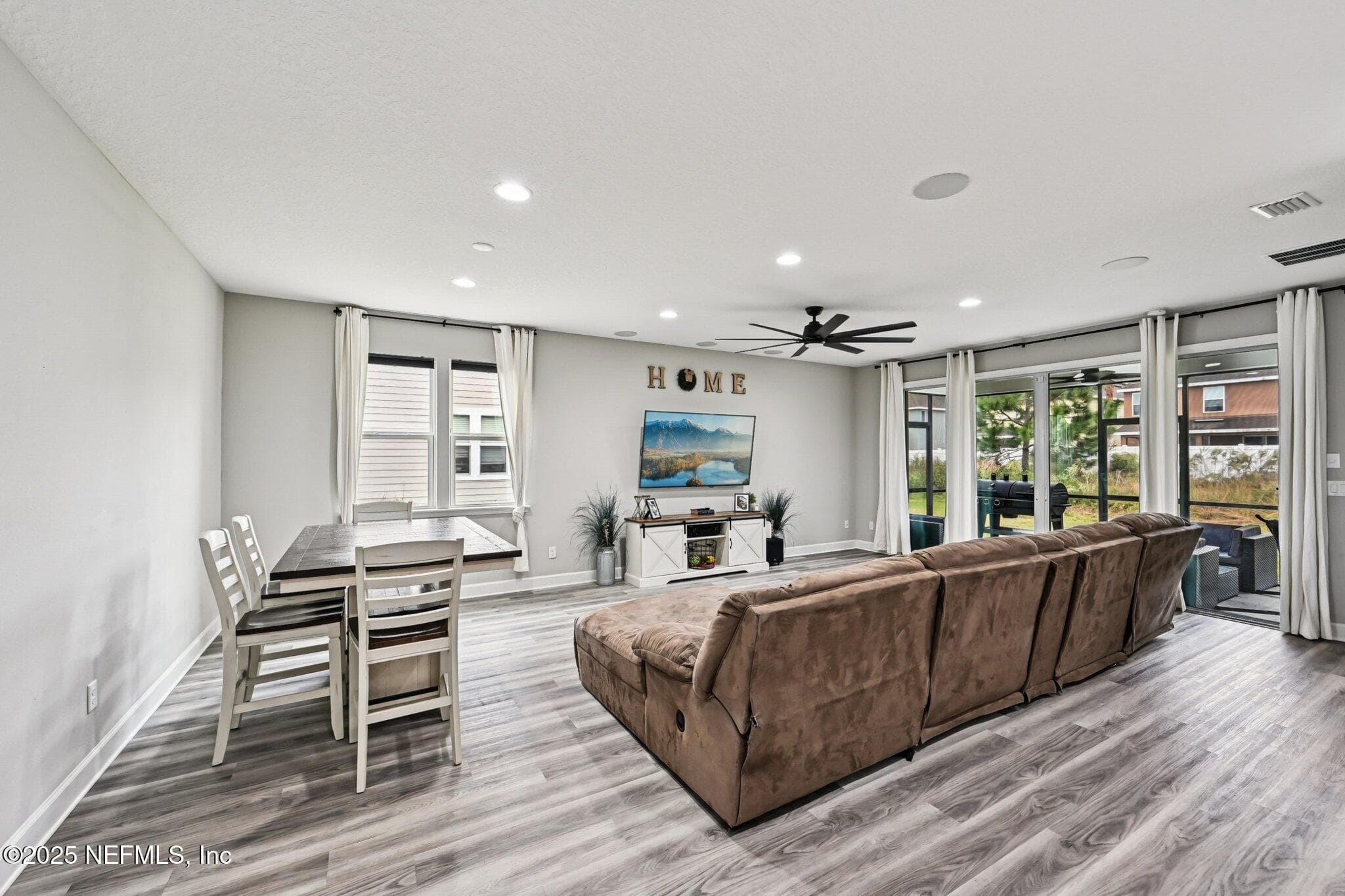 Photo 11 of 1847 AMBERLY Drive, Middleburg, FL 32068