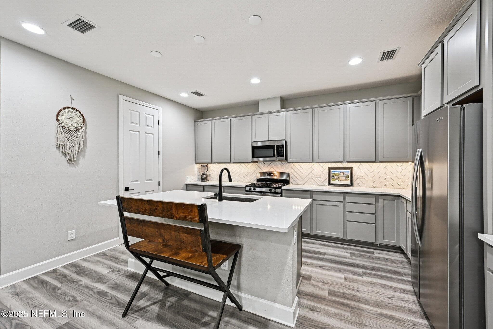 Photo 9 of 1847 AMBERLY Drive, Middleburg, FL 32068