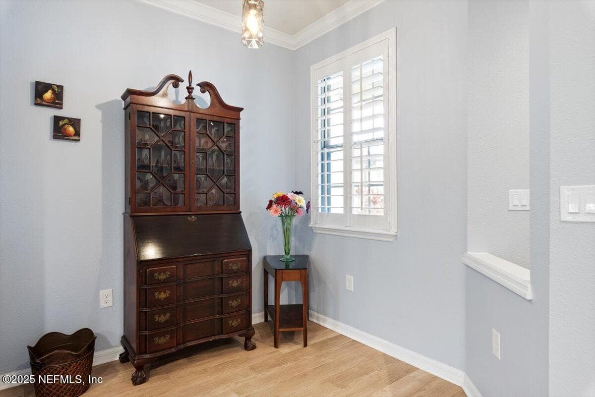 Could be used as a pocket office area, sitting area or cafe seating — 67 WOODBRIAR Road, Ponte Vedra, FL 32081