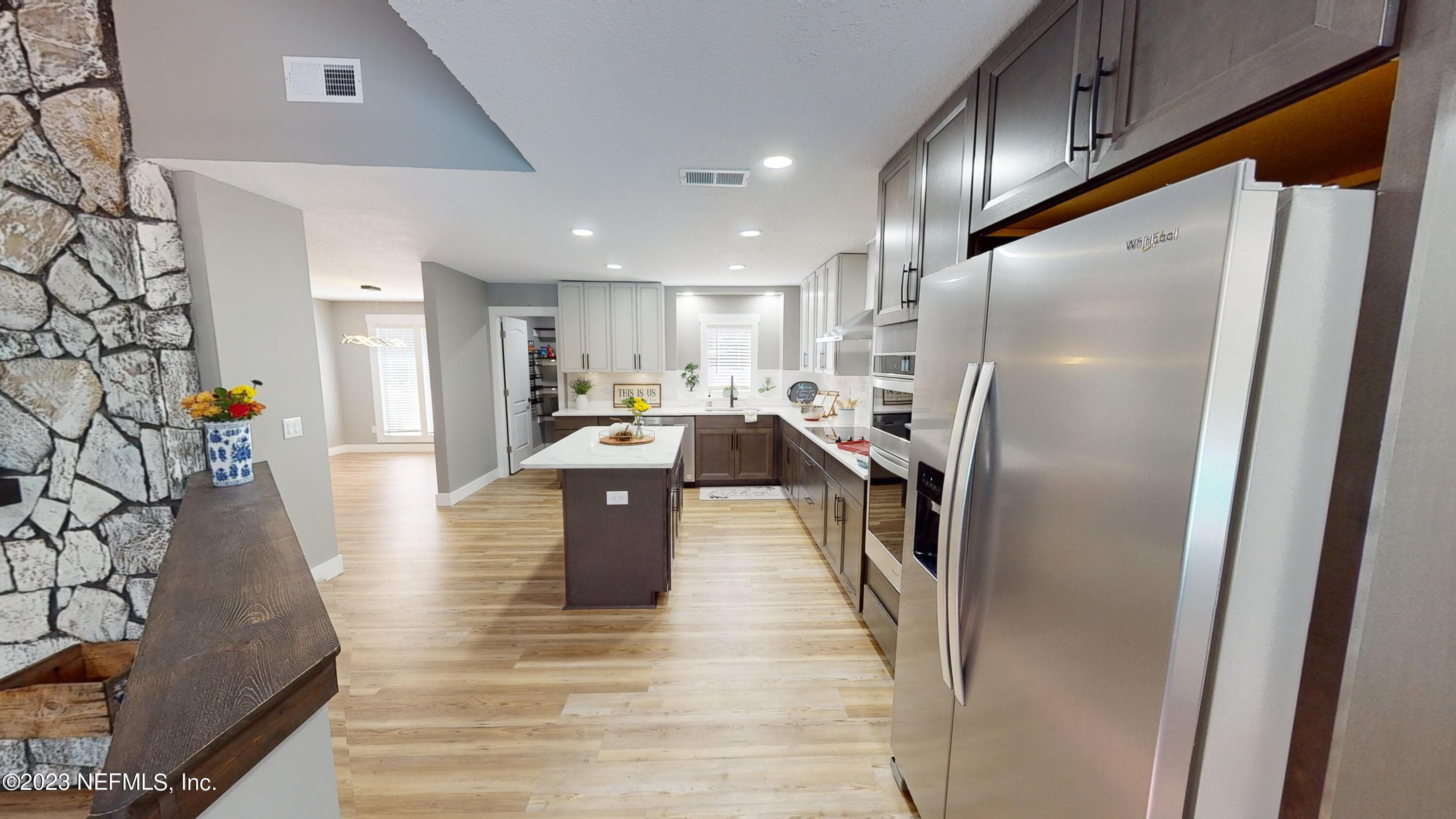 Photo 6 of 703 ARTHUR MOORE Drive, Green Cove Springs, FL 32043