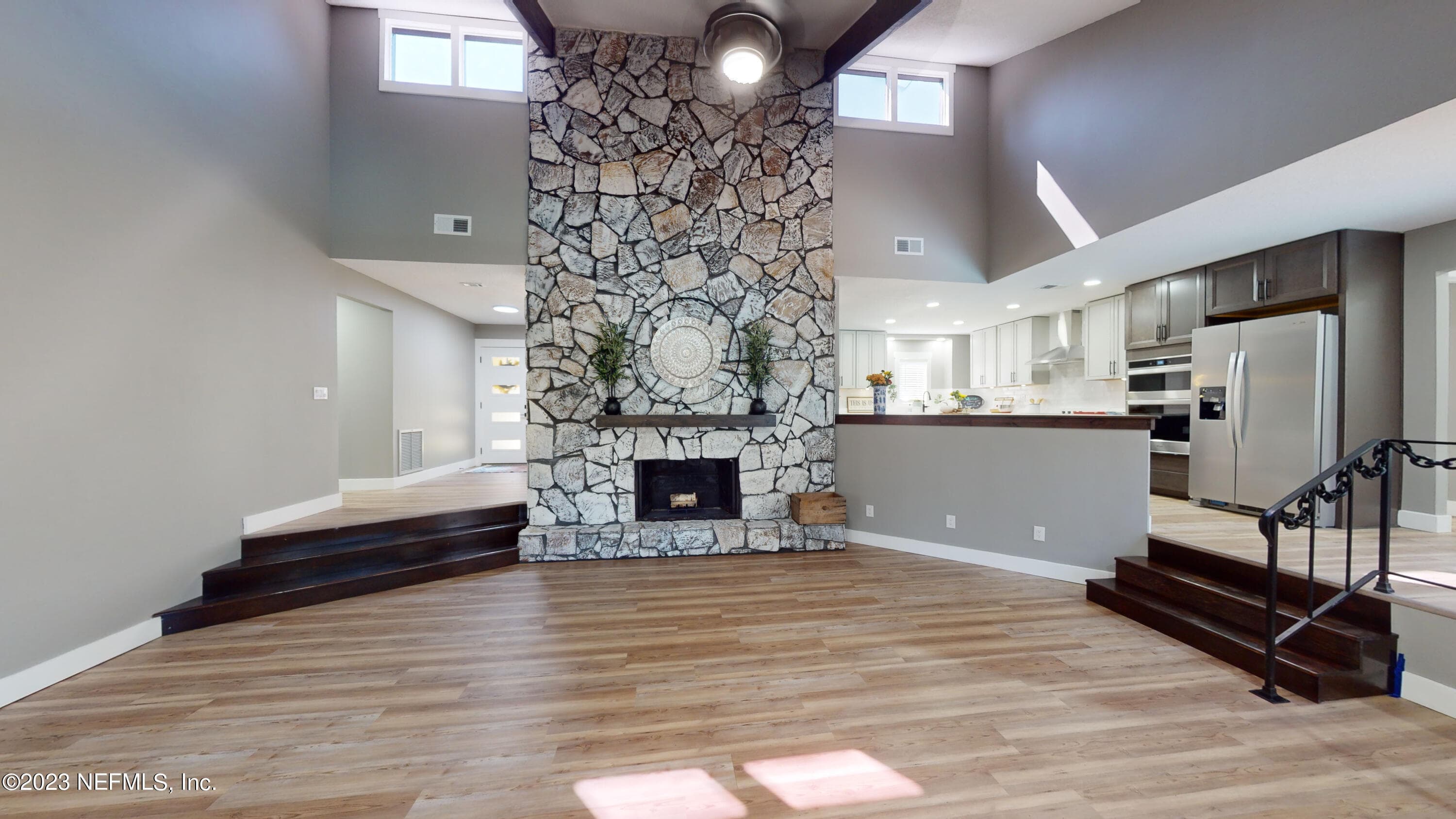 Photo 11 of 703 ARTHUR MOORE Drive, Green Cove Springs, FL 32043
