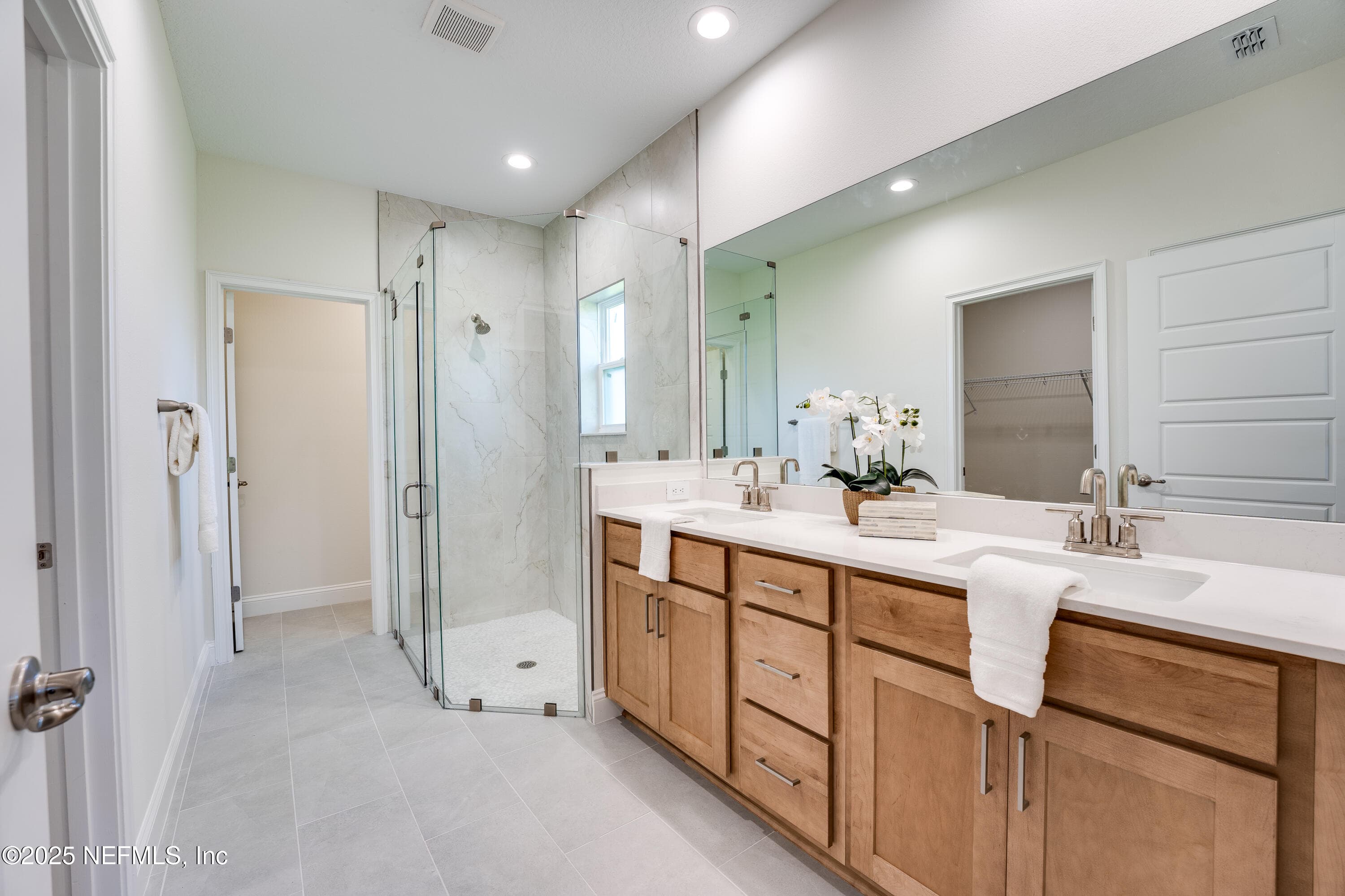 Photo 25 of 15704 NORTHSIDE Drive E, Jacksonville, FL 32218