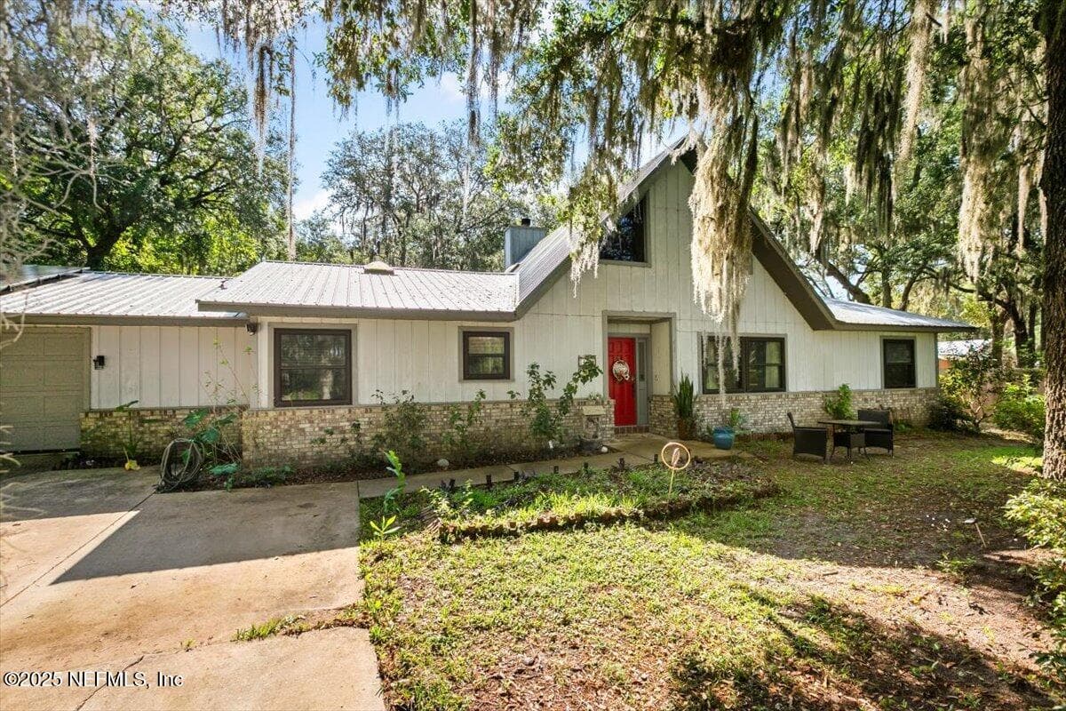 Photo 3 of 407 LAKESHORE Drive, Starke, FL 32091