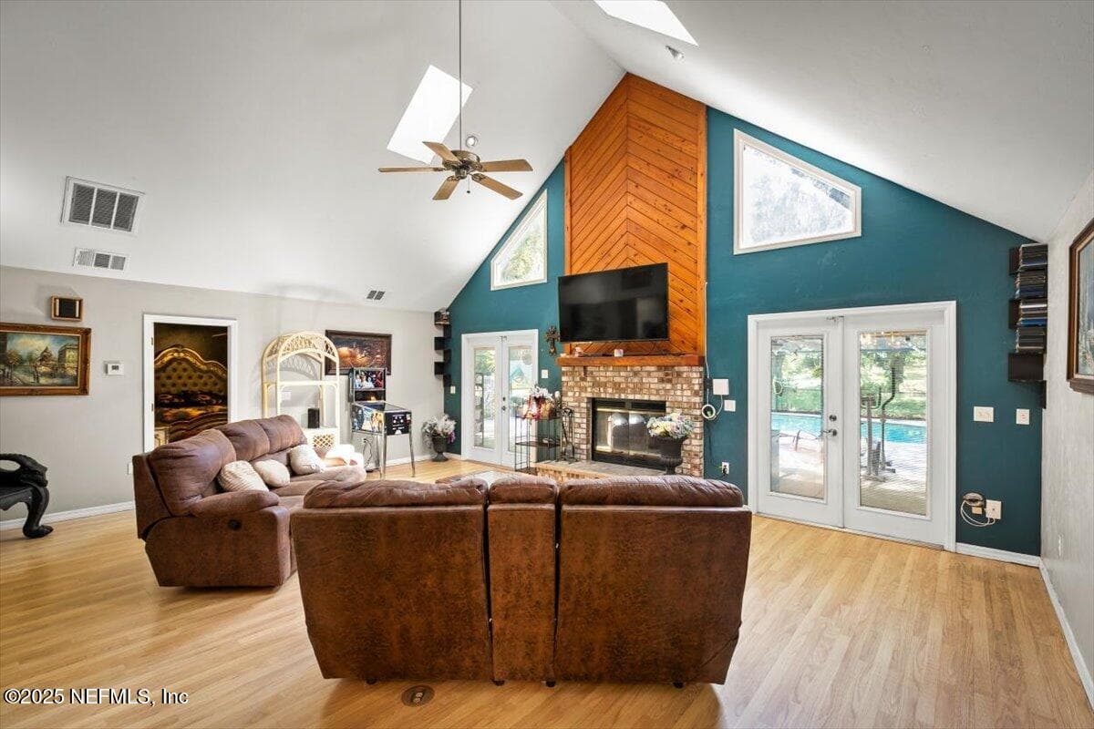 Photo 7 of 407 LAKESHORE Drive, Starke, FL 32091