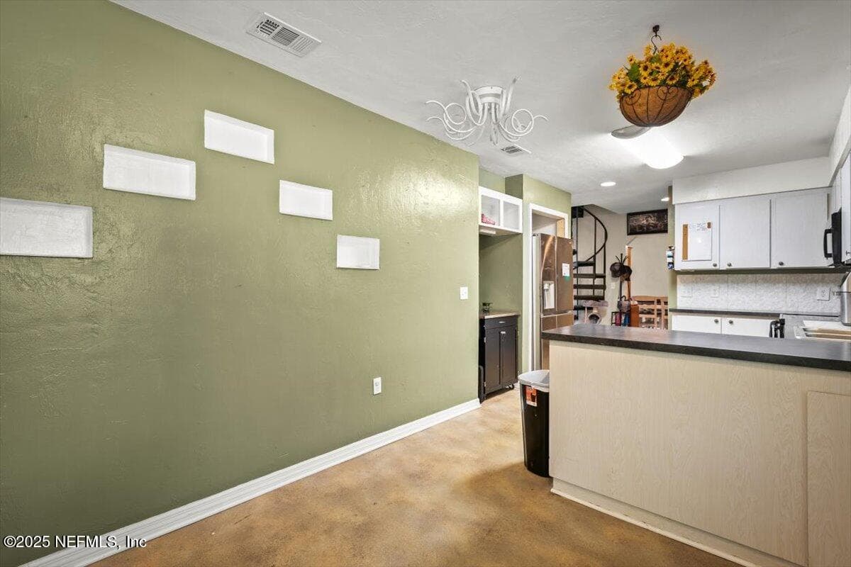 Photo 13 of 407 LAKESHORE Drive, Starke, FL 32091