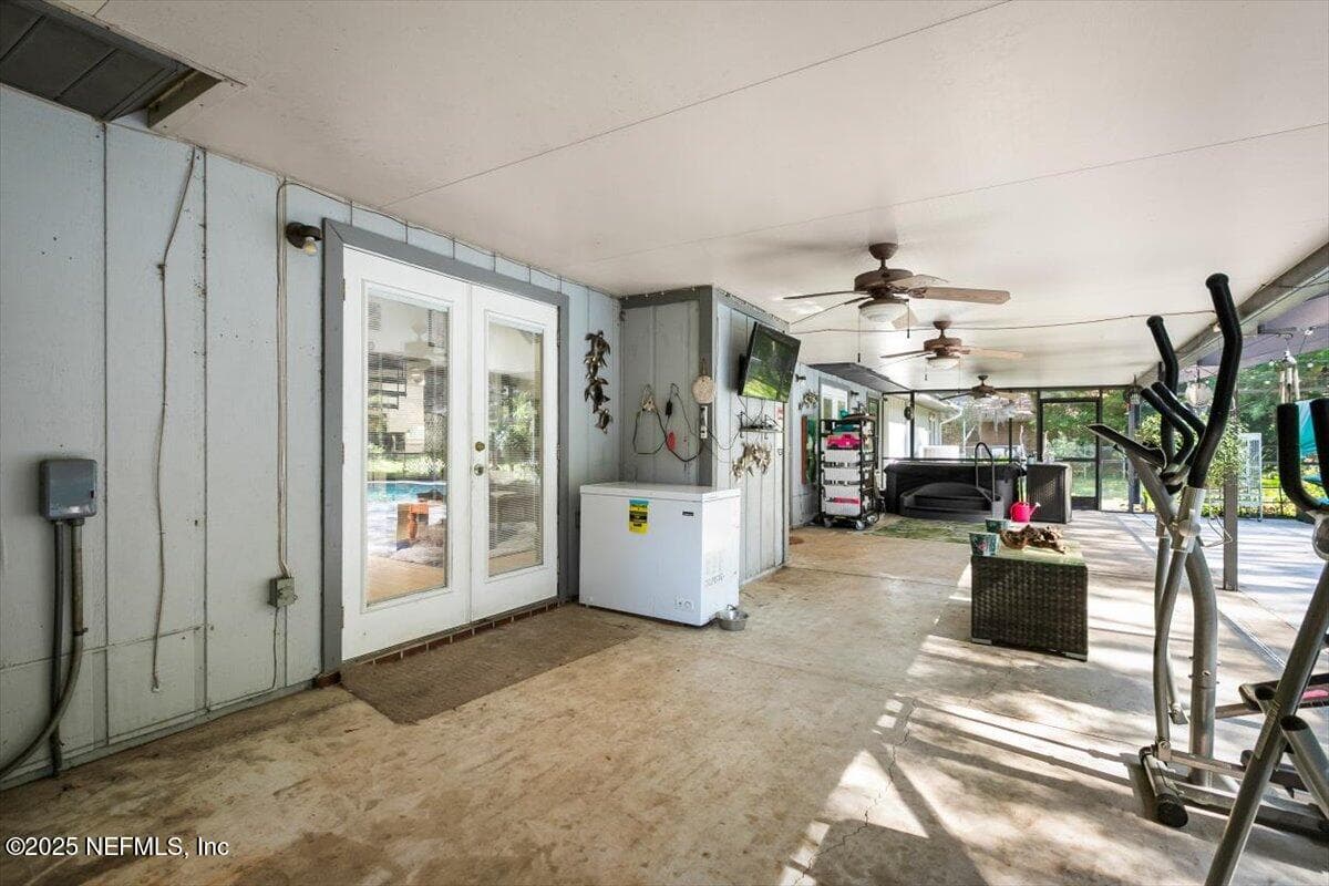 Photo 25 of 407 LAKESHORE Drive, Starke, FL 32091