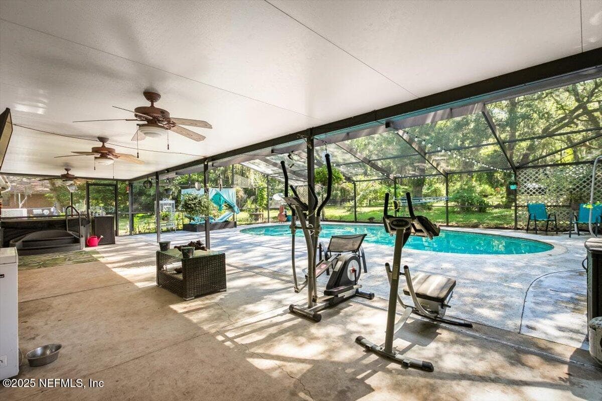 Photo 27 of 407 LAKESHORE Drive, Starke, FL 32091
