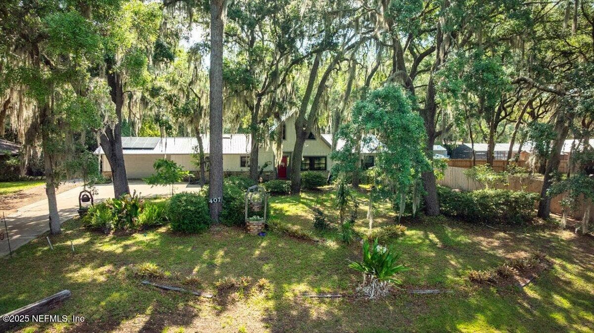 Photo 33 of 407 LAKESHORE Drive, Starke, FL 32091