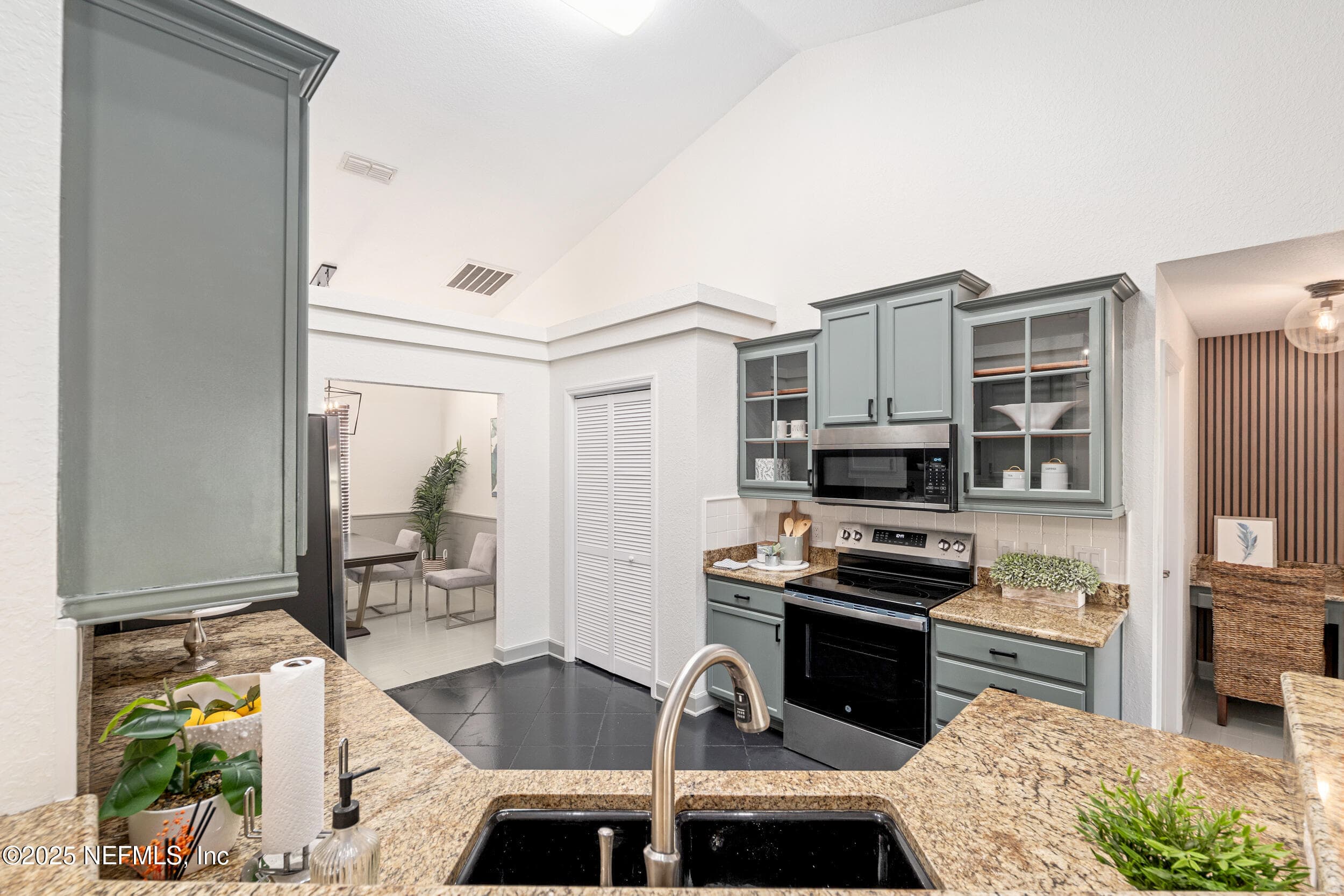 Photo 14 of 20536 NW 20TH Terrace, Brooker, FL 32622