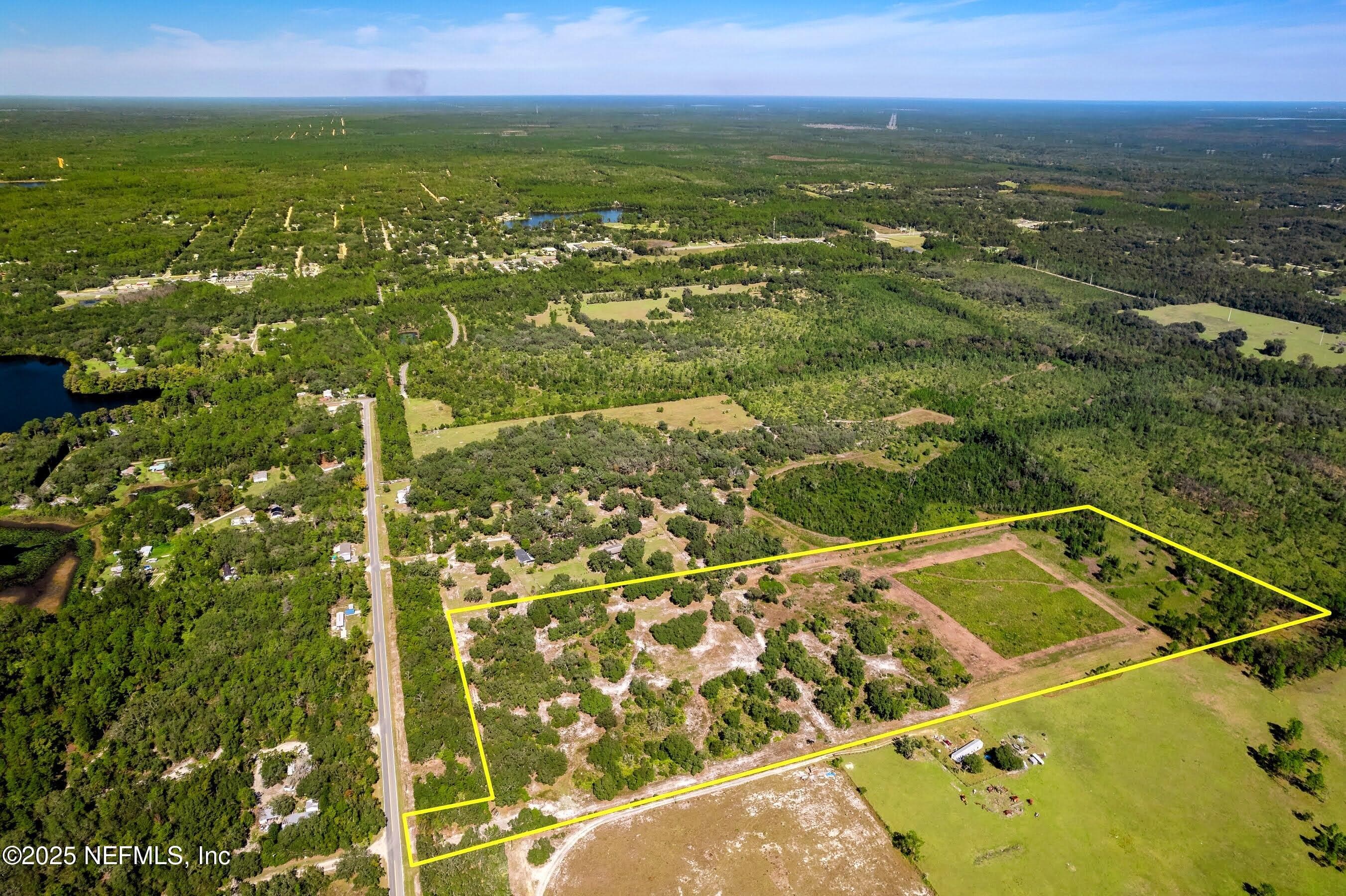 Photo 3 of 96 BRIDLE Drive, Interlachen, FL 32148