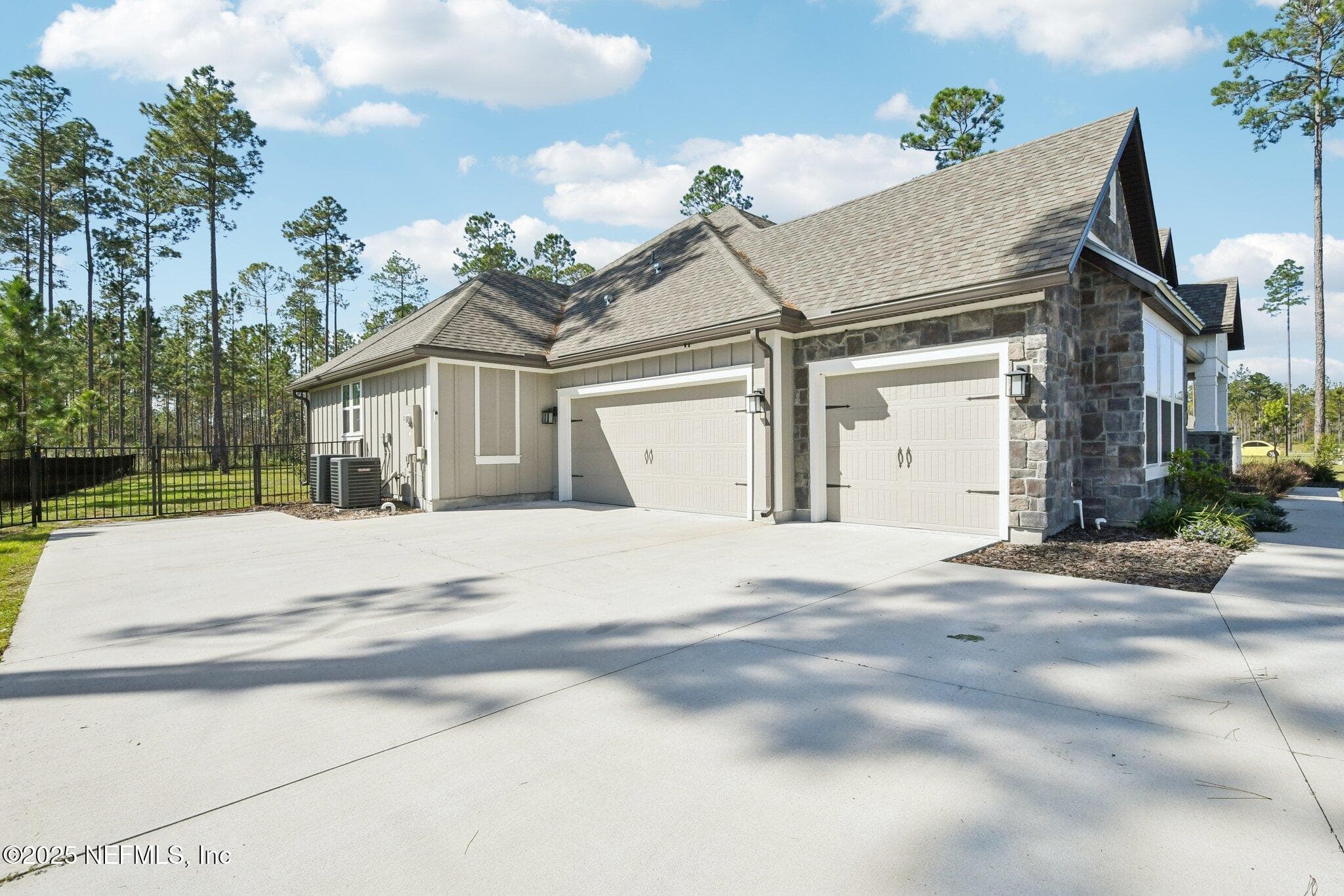 Photo 7 of 36273 SUGAR Court, Hilliard, FL 32046