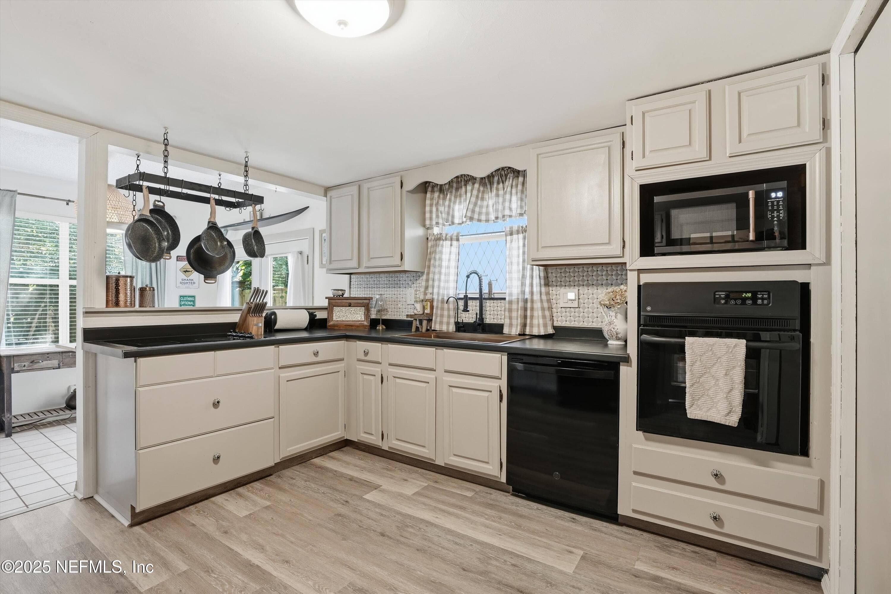 Photo 10 of 900 MICKLER Boulevard, St. Augustine, FL 32080
