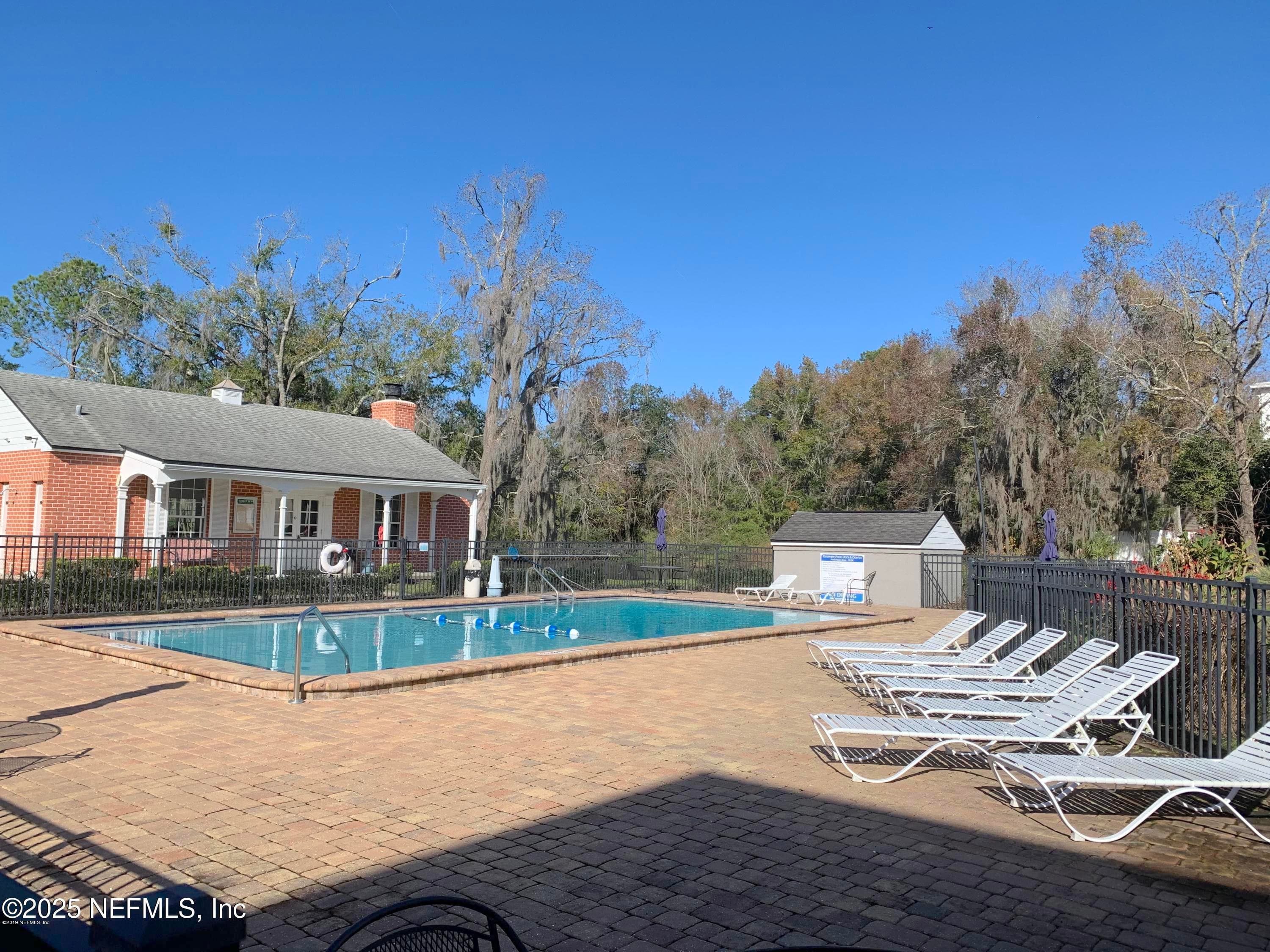 Photo 11 of 4320 PLAZA GATE Lane 302, Jacksonville, FL 32217