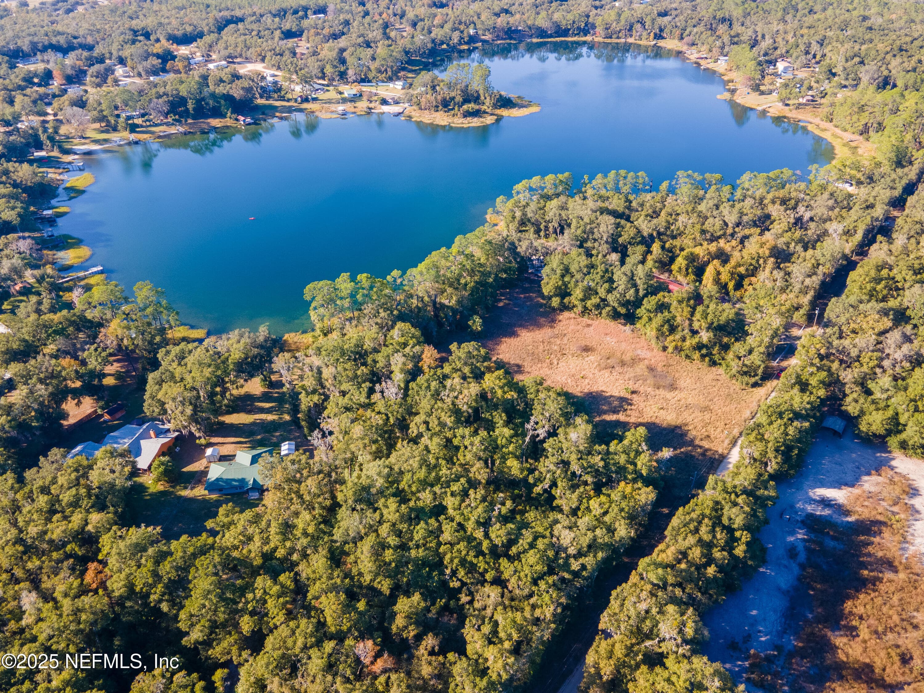 Photo 3 of 305 N WEST Street, Interlachen, FL 32148