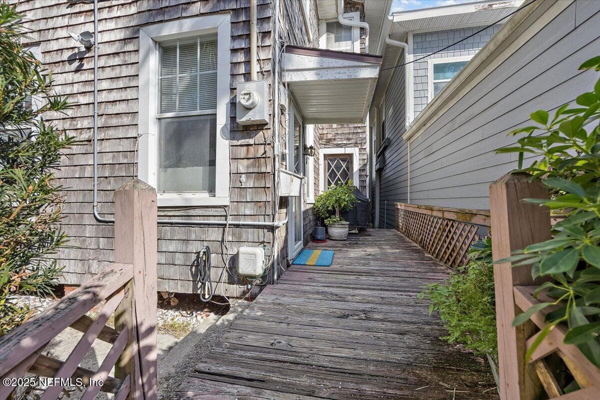 Photo 4 of 517 BEACH Avenue, Atlantic Beach, FL 32233