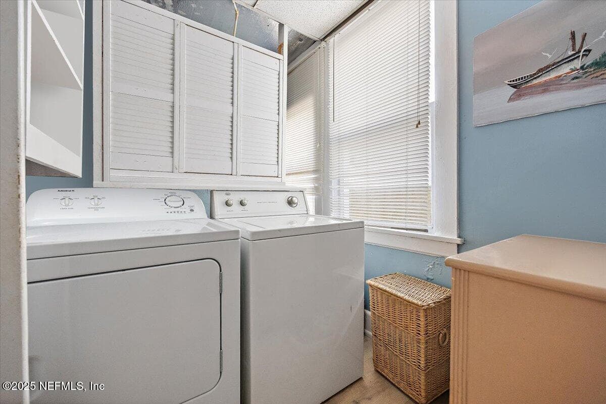 virtually emptied — 517 BEACH Avenue, Atlantic Beach, FL 32233