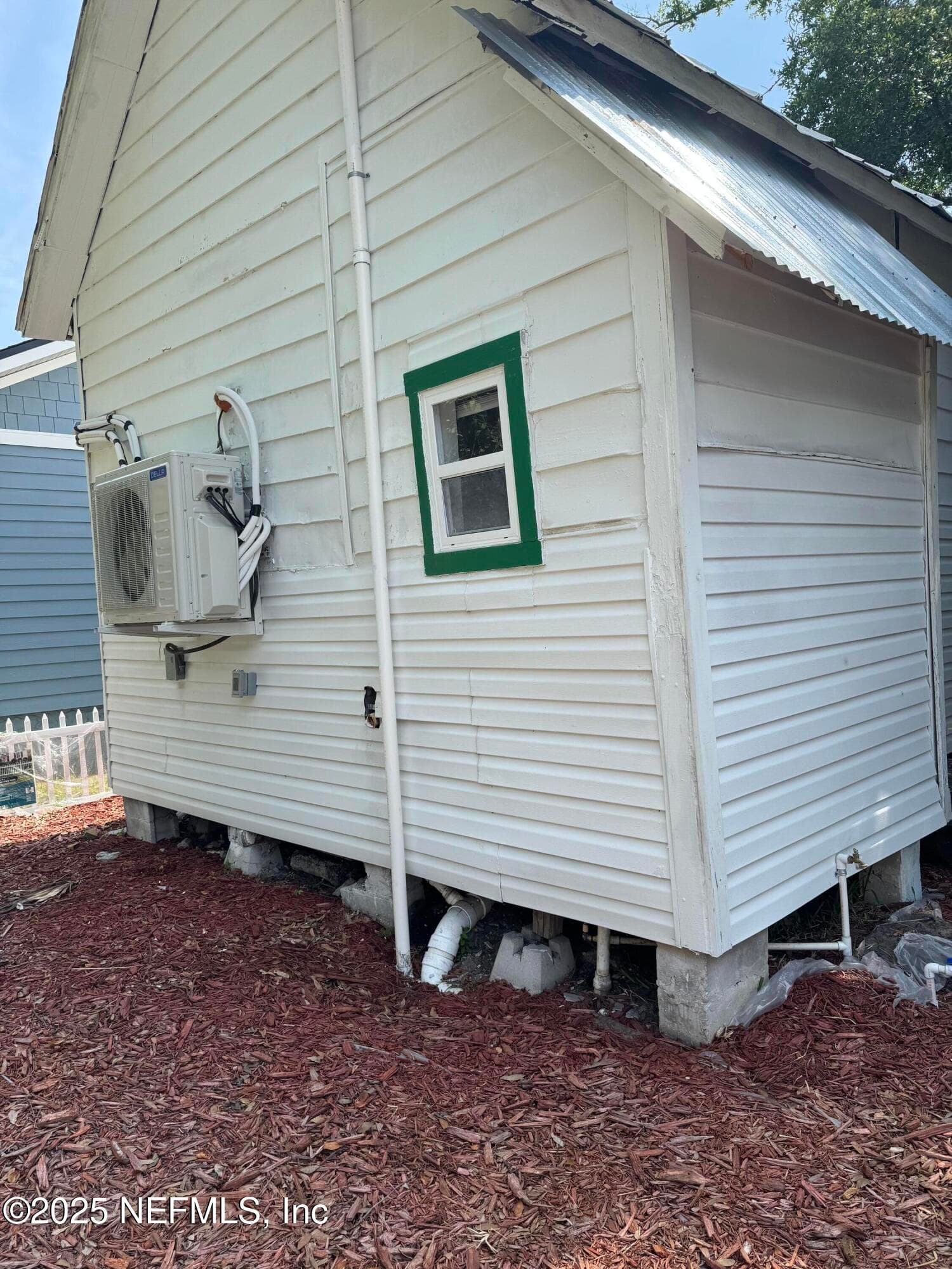 Photo 6 of 946 SPEARING Street, Jacksonville, FL 32206