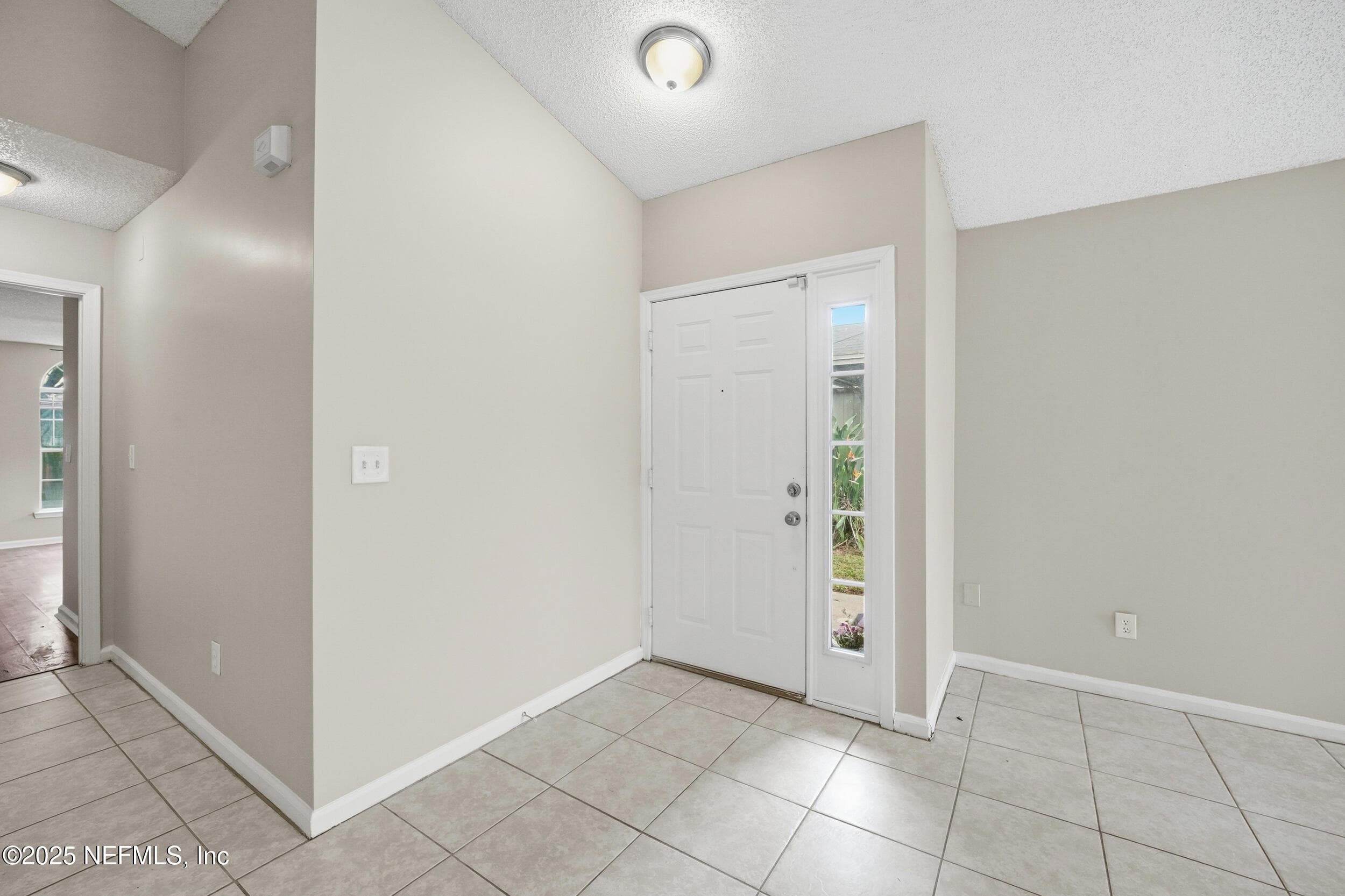 Photo 2 of 905 GAVAGAN Road, Jacksonville, FL 32233