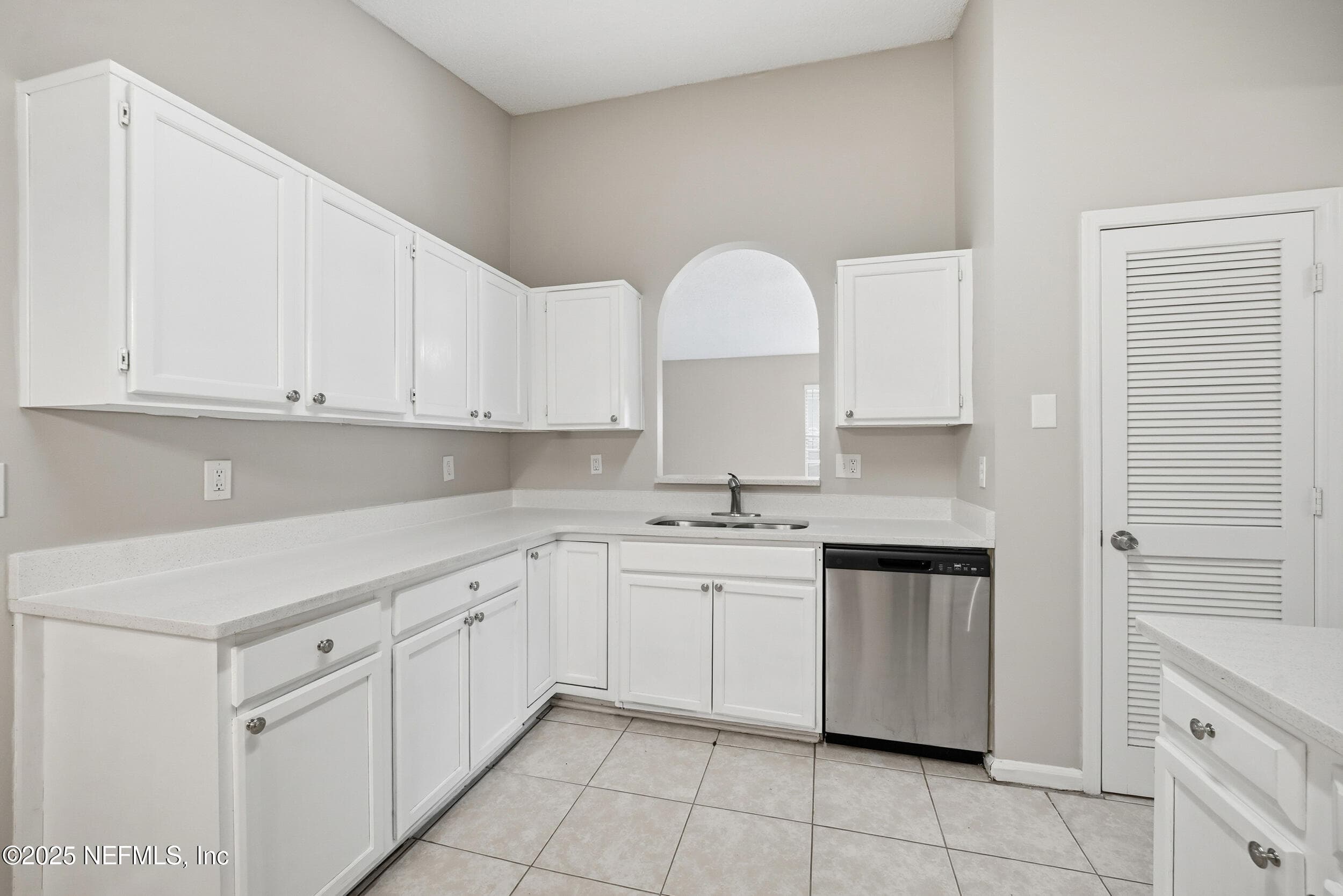 Photo 7 of 905 GAVAGAN Road, Jacksonville, FL 32233