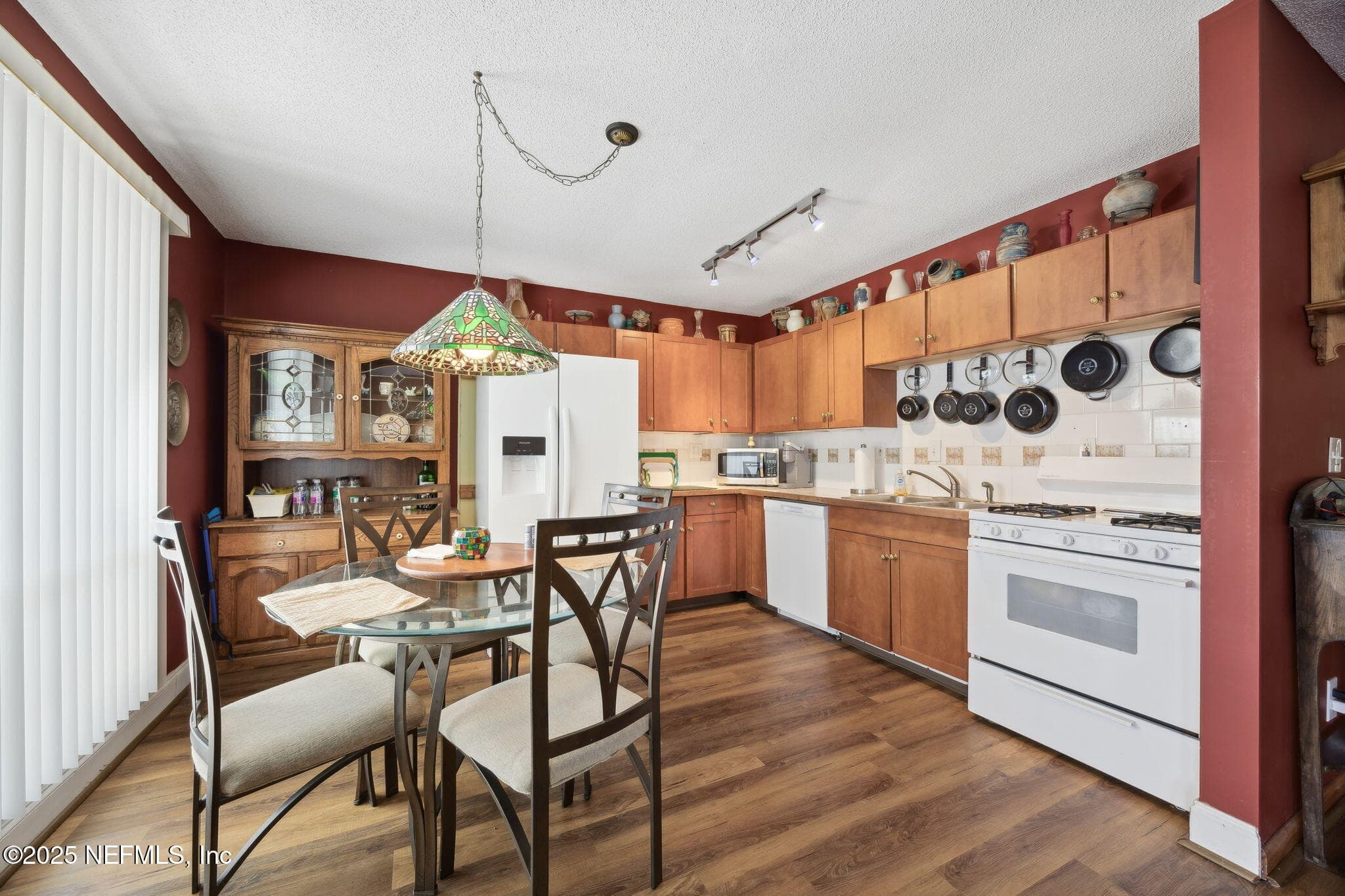 Upper-level eat-in kitchen view 2 — 259 S PROSPECT Street, Crescent City, FL 32112